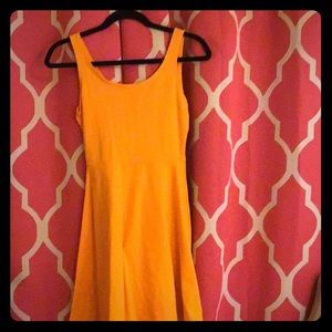 Express essential dress